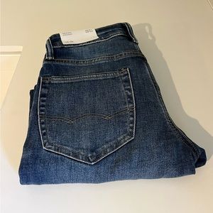 NWT American Eagle men’s jeans.  Size 28/30.  Blue. AirFlex+ Temp Tech.